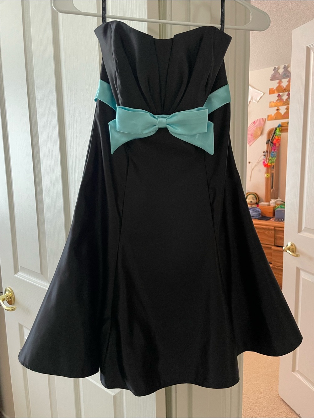 Jessica McClintock Black Labeled Satin Dress Interior